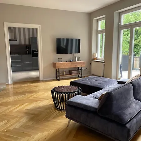 Helle Terrassenwohnung In Traumlage Von * Dresden